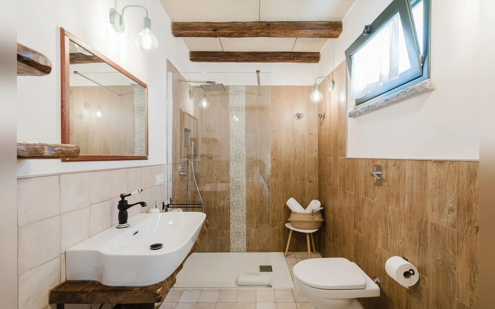 Le Giarre Villa Con Piscina, 