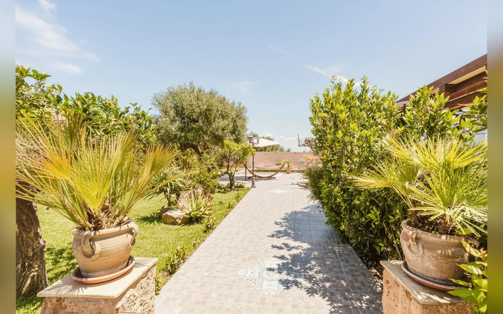 Le Giarre Villa Con Piscina, 