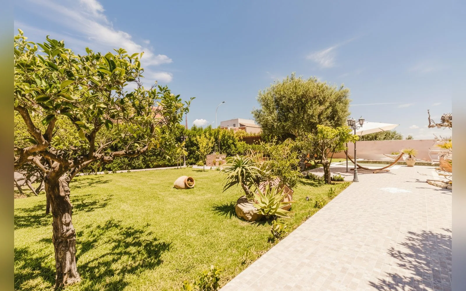 Le Giarre Villa Con Piscina, 