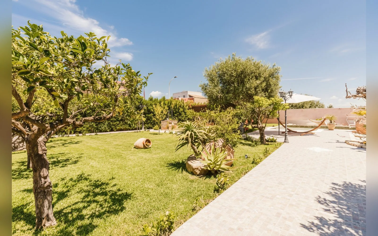 Le Giarre Villa Con Piscina, 