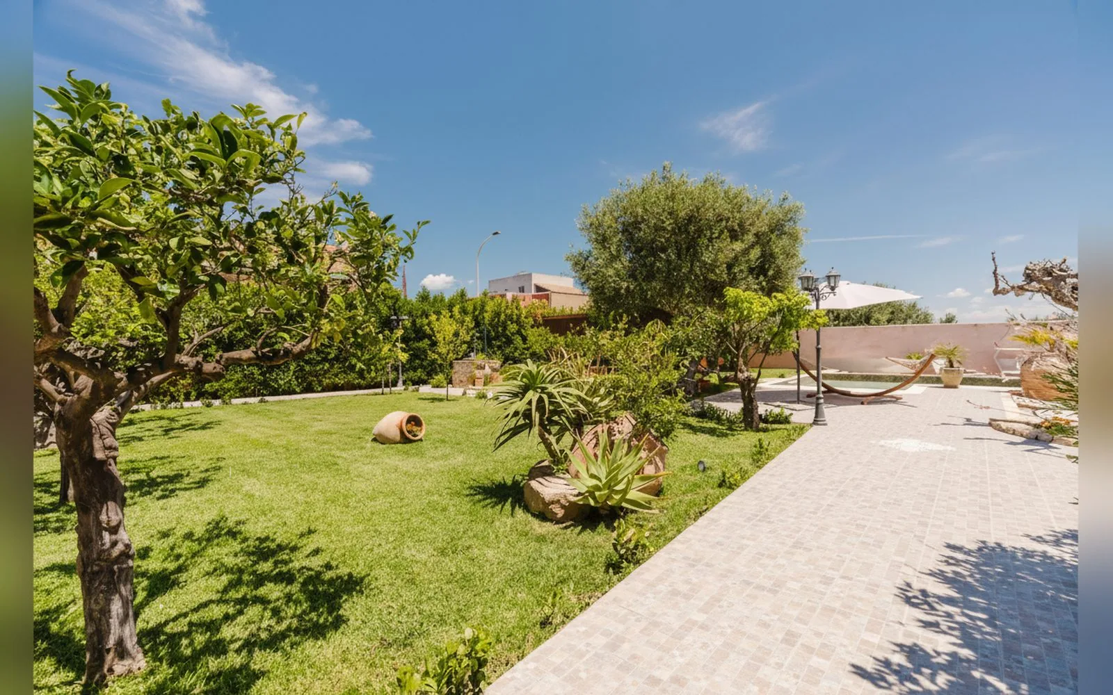 Le Giarre Villa Con Piscina, 