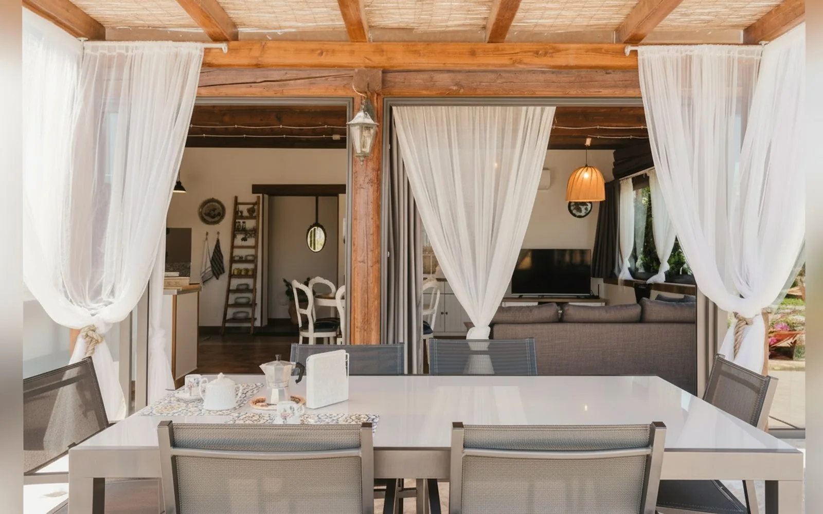 Le Giarre Villa Con Piscina, 